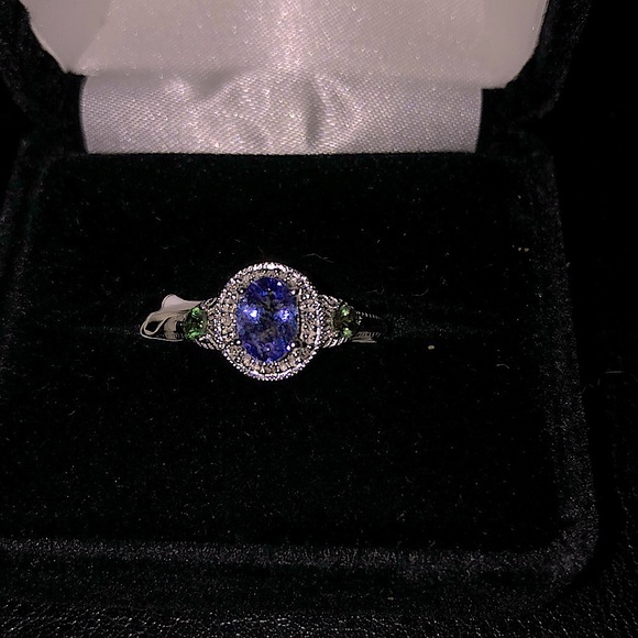 Jewelry - Genuine (& rare) Tanzanite- Alexandranite - Diamond Ring